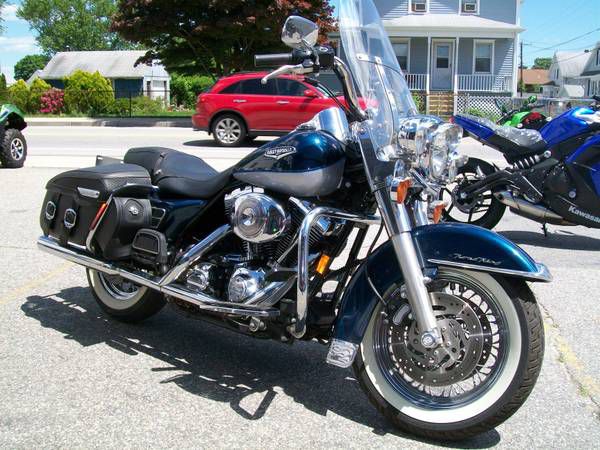 2002 Harley Davidson Road King Classic (NEEDS NOTHING BUT A RIDER)