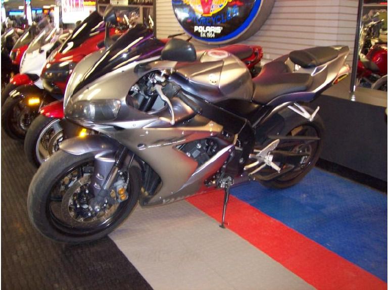 2004 yamaha yzf-r1 