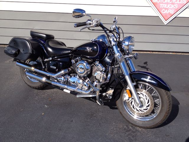 Used 2006 Yamaha V-Star 650 Classic for sale.