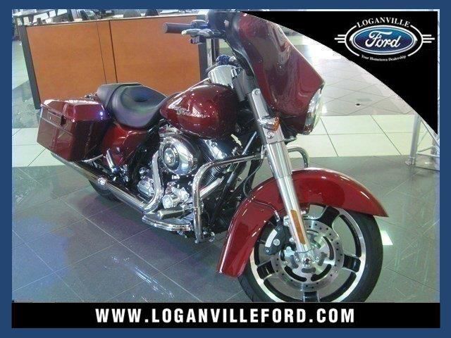 Used 2010 harley davidson street glide for sale.