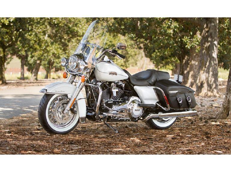 2013 harley-davidson road king classic flhrci 