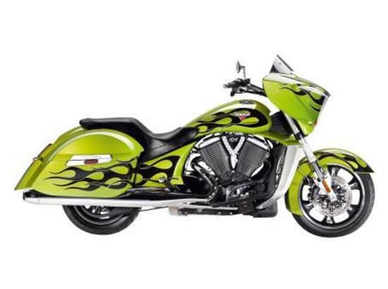 2013 victory cross country - antifreeze green with black flame  touring 