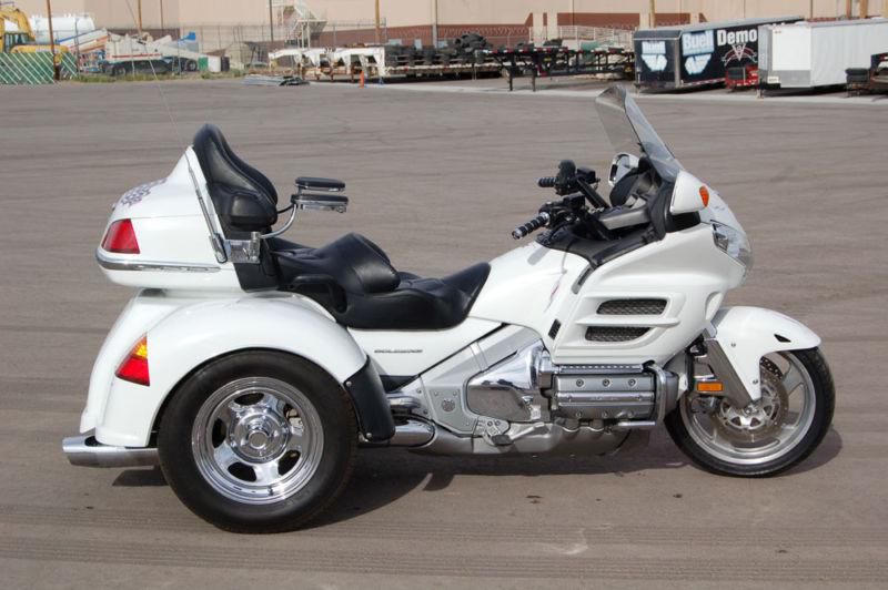 Buy 2005 Honda Goldwing 1800 Gl1800 Trike White P11989 On 2040 Motos