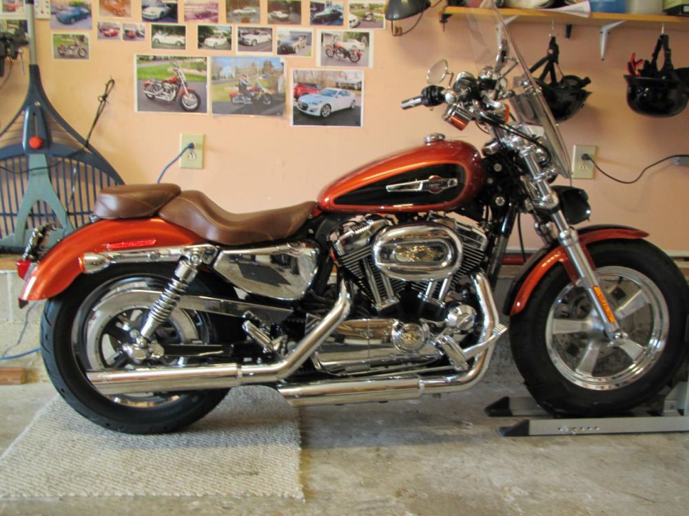 2011 Harley-Davidson Sportster 1200 CUSTOM Cruiser 