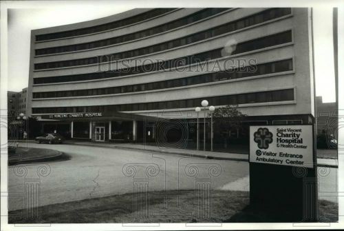 1983 Press Photo St. Vincent Charity Hospital - cva91915