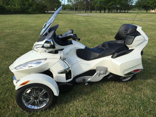 2012 can-am spyder