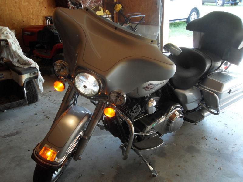 *BRAND NEW* 2010 HARLEYDAVIDSON FLHTC ELEC GL