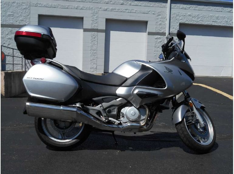 2010 honda nt700v 