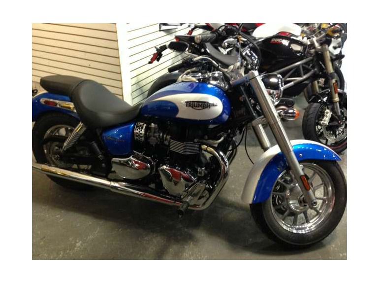 2012 Triumph America - Caribbean Blue 