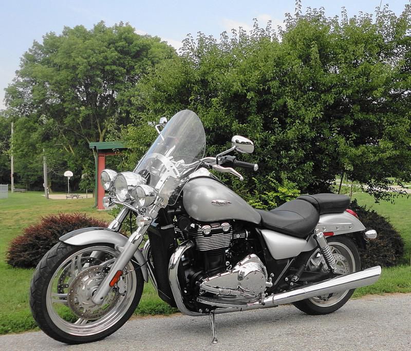 2010 Triumph Thunderbird 1600 - Just Serviced, Loaded with Extras, Low Miles!!!