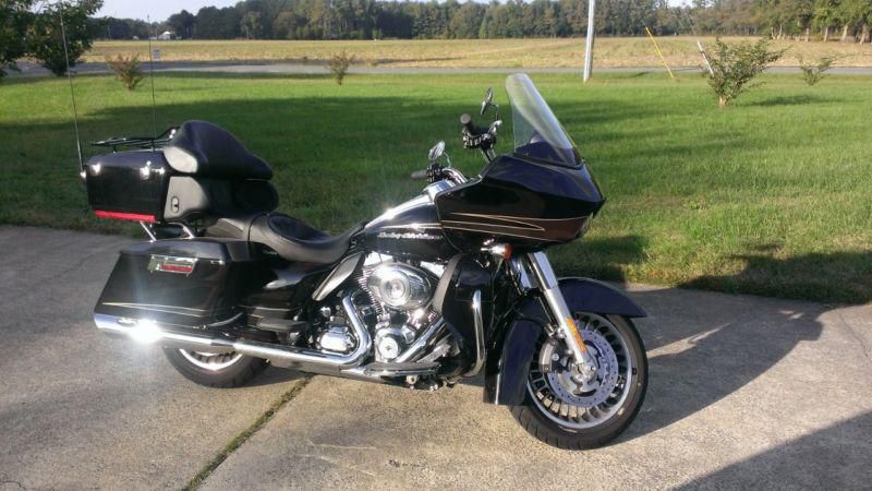 2012 Road Glide Ultra (2800 miles)