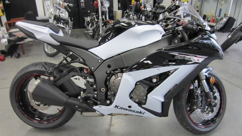 2013 Kawasaki Ninja ZX -10R Sportbike 