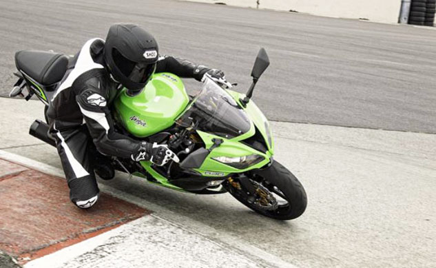 kawasaki-offering-racer-rebate-on-select-ninjas