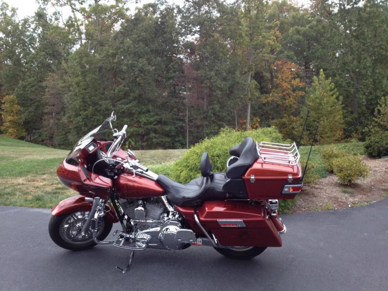 2007 Harley Davidson Road Glide Custom - $29,000 in Options