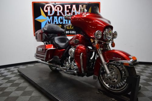 2013 Harley-Davidson Touring 2013 FLHTCU Ultra Classic *Low Miles/Extras!*