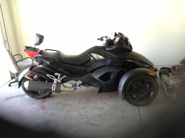 2010 Can-Am Spyder RS - 5 Speed Black