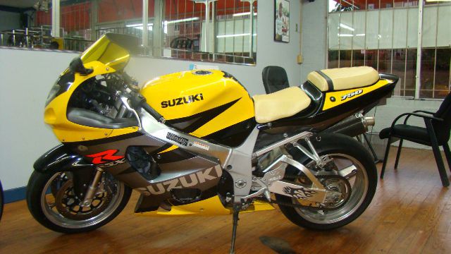 Used 2003 Suzuki GSR-R750 for sale.