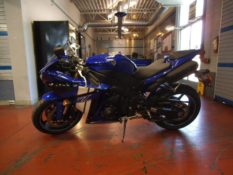 2012 Yamaha YZF R1 Sportbike , US $13,990.00, image 3