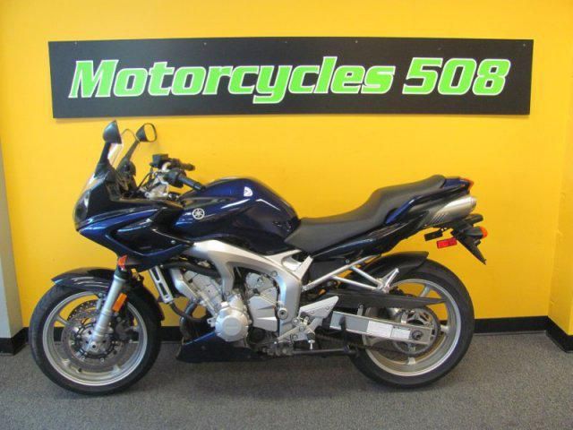 2005 Yamaha FZ 6 Sportbike 