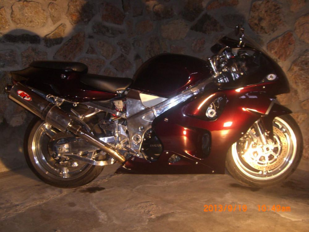 2002 suzuki tl1000  sportbike 