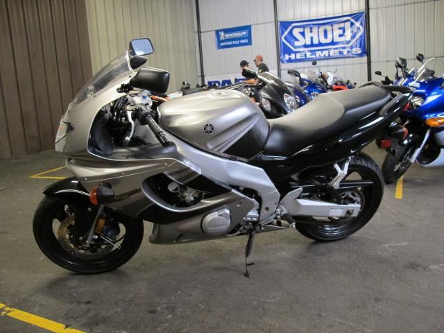 2003 Yamaha YZF600 Sportbike 