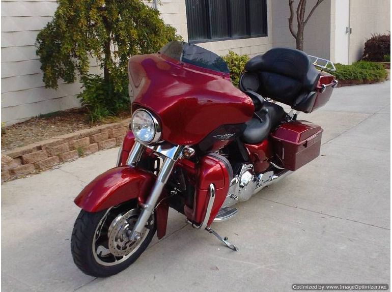 2009 Harley-Davidson FLHX - Street Glide , $17,995, image 3