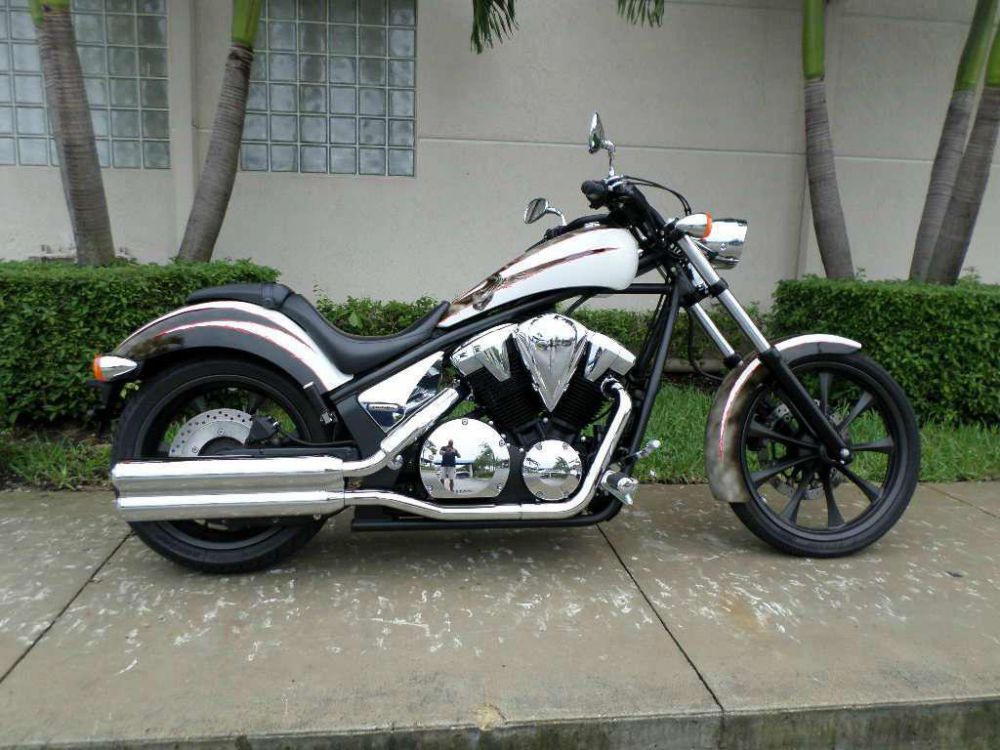 2011 honda fury (vt1300cx)  custom 