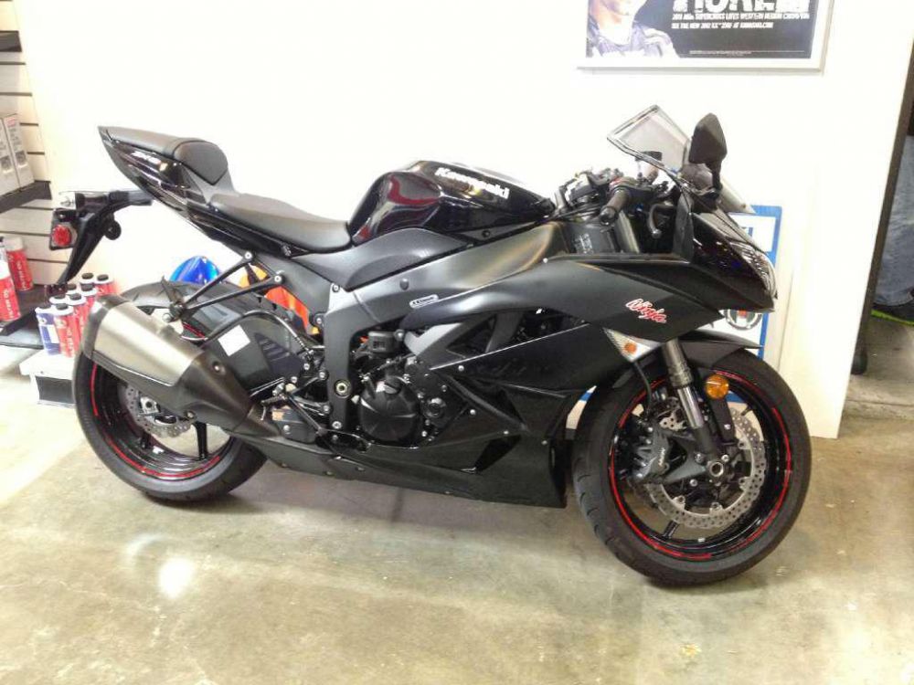 2011 kawasaki ninja zx-6r  sportbike 