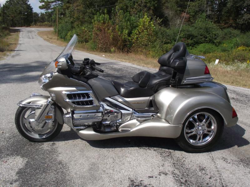 2003 HONDA GOLDWING GL1800 ROADSMITH TRIKE WITH RUNNING BOARDS