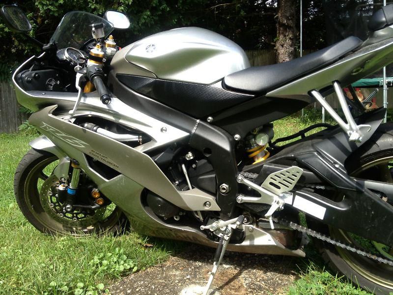 NO RESERVE!!!!!! 2008 YAMAHA YZFR6..... LOW MILES