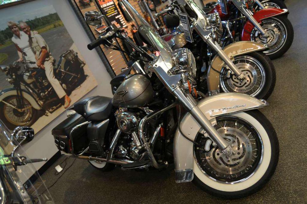 2007 Harley-Davidson FLHRC Road King Classic Touring 