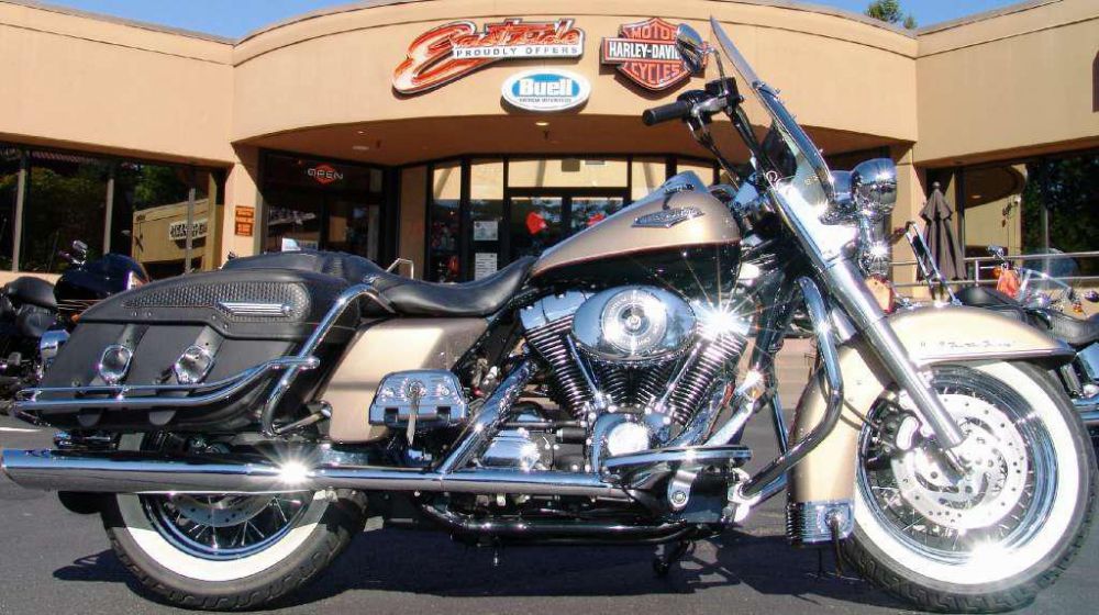 2004 Harley-Davidson FLHRCI Road King Classic Touring 