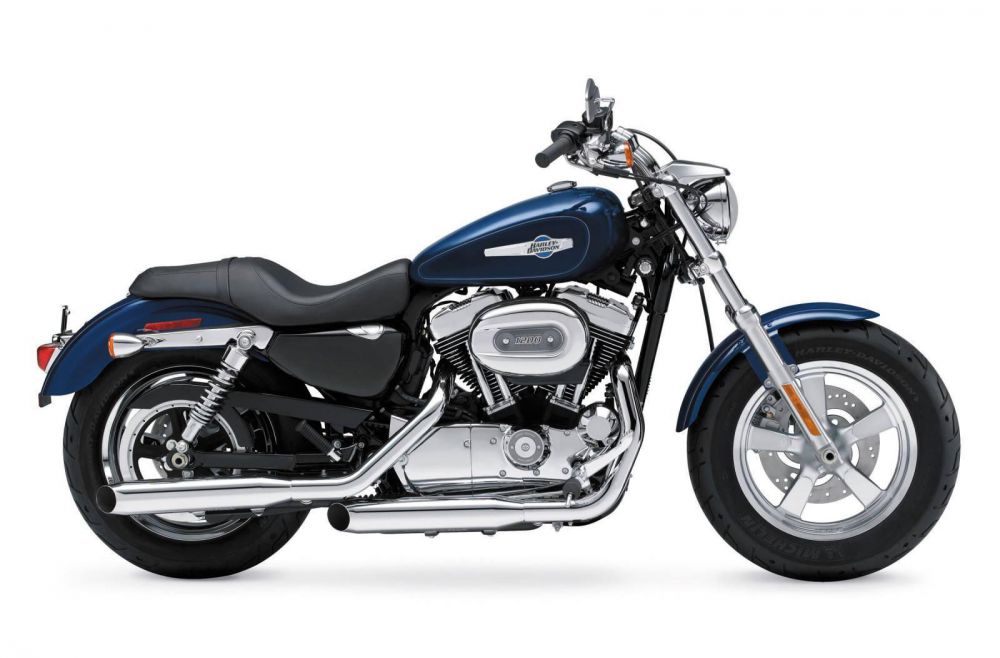 2013 Harley-Davidson XL1200C 1200 Custom - Color Option Cruiser 