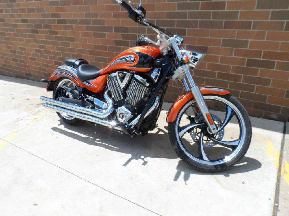 2010 victory vegas  cruiser 