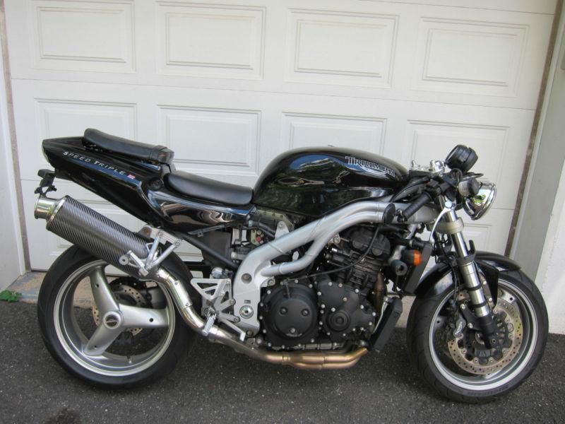 TRIUMPH SPEED TRIPLE 2002 REPAIRABLE SALVAGE LOW MILEAGE! CLEAN!