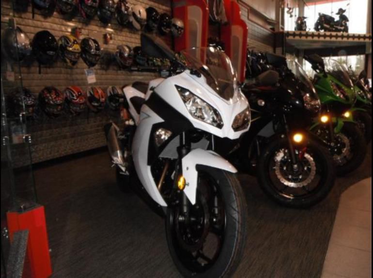 2013 kawasaki ninja 300  sportbike 