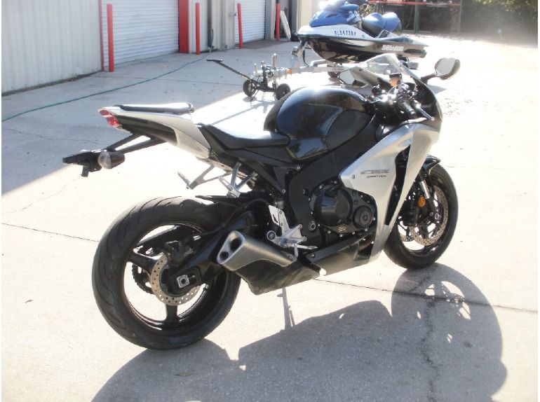 2008 honda cbr1000rr 