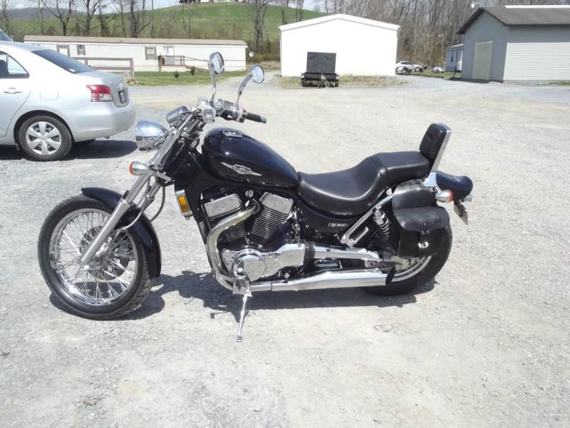 2005 Suzuki Boulevard S83