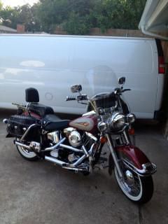 1997 harley davidson heritage softail   * only 9,000 miles*