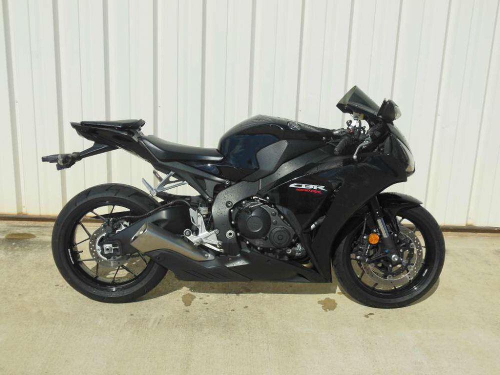 2012 honda cbr1000rr  sportbike 