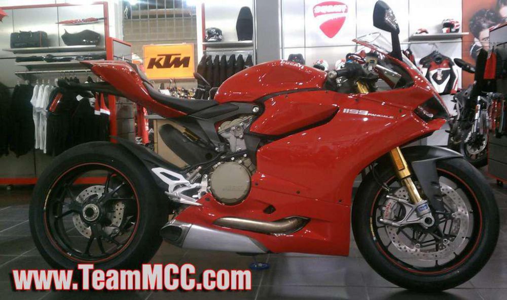 2012 Ducati 1199 Panigale S Sportbike 