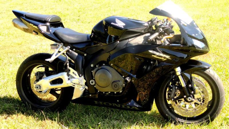 2006 honda cbr 1000rr black on black sharp.