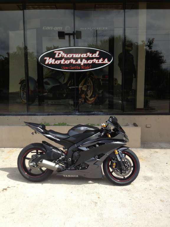2007 yamaha yzf-r6  sportbike 