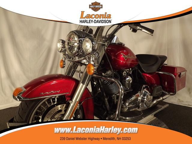 2013 Harley-Davidson FLHR ROAD KING Cruiser 