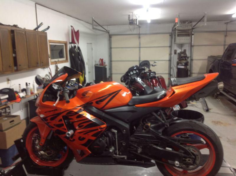2006 CBR 600rr sportbike, orange with tribal black and many extras