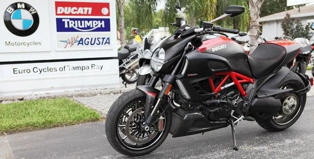 2013 Ducati Diavel Carbon Cruiser 
