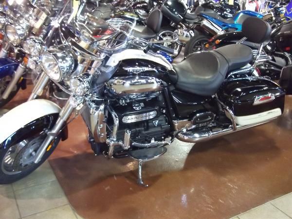 2013 Triumph Rocket III Touring ABS - Jet Black / New England White