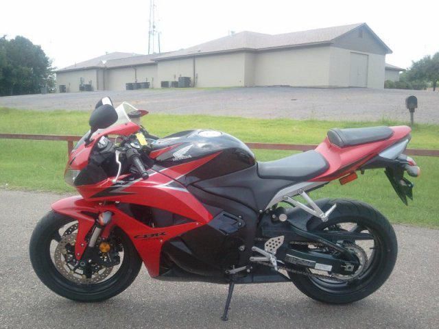 2009 honda cbr  600rr  sportbike 