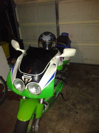 1992 Kawasaki Ninja SUPER CLEAN