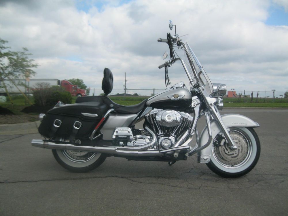 2003 Harley-Davidson Road King Classic FLHRC Touring 